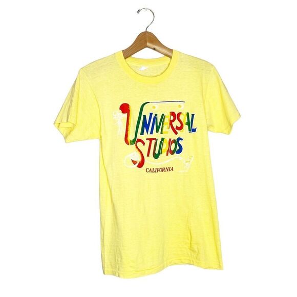 Vintage 70s 80s Size Medium Universal Studios California T-Shirt Yellow Rainbow - Picture 1 of 5